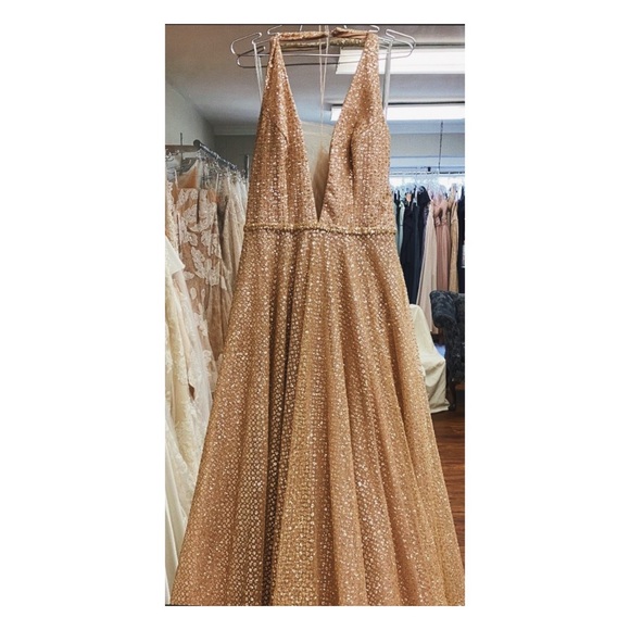 Wtoo by Watters wedding gown - Picture 2 of 7